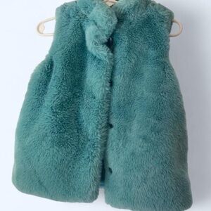 Blue fuzzy vest #fashion Epic Threads 3T